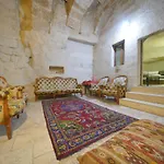 View Cave فندق 3*