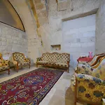 View Cave فندق 3*