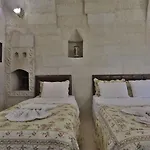 View Cave فندق