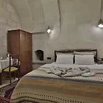 View Cave 3*
