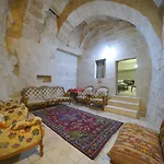 View Cave فندق 3*