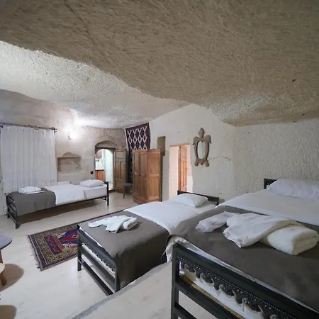View Cave 3*