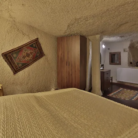 Hotel View Cave 3*